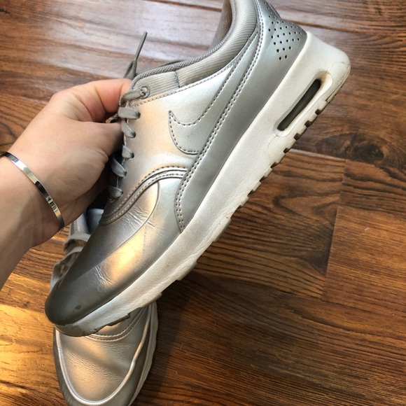 Used Nike Air Max - Picture 1 of 5